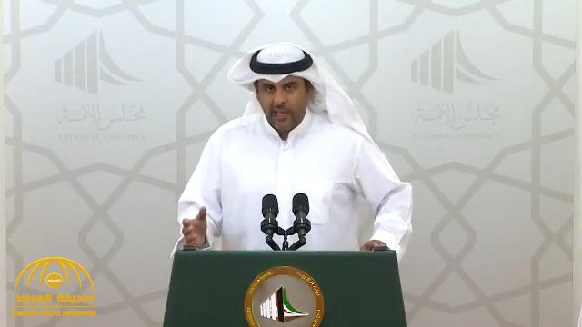 بالفيديو : نائب كويتي يهاجم وزير الصحة في بلاده : " حياة المواطنين ليست لعبة وأنت لا تستحق منصبك إن كنت قد خضعت لضغوط سياسية"