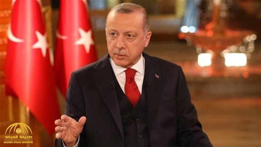 "مقتل عشرات" الجنود الأتراك بغارة استهدفت رتلاً عسكرياً في سورياً .. وأردوغان يدعو لاجتماع طارئ