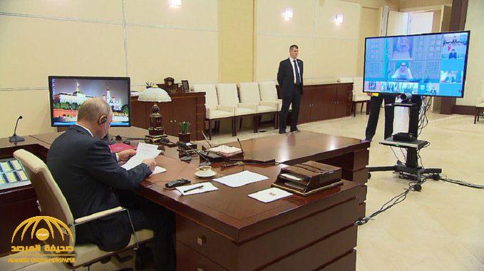 شاهد .. لحظة استماع "بوتين" لخطاب الملك سلمان بن عبدالعزيز في قمة مجموعة العشرين من مكتبه