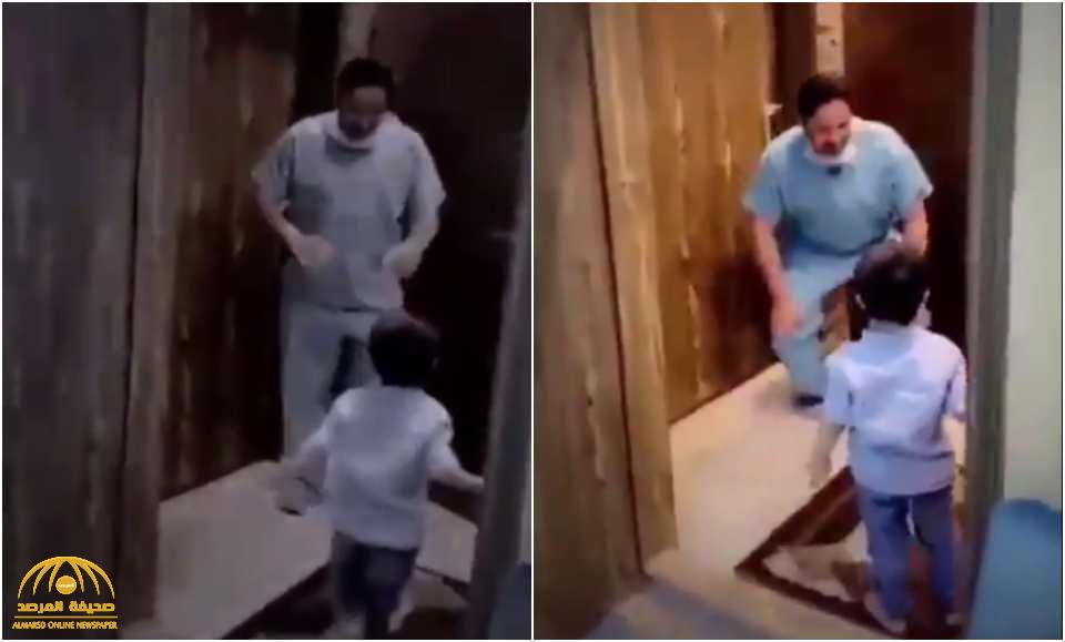 شاهد.. مقطع مؤثر: بكاء ممارس صحي سعودي بعد رفضه لحضن ابنه خوفاً عليه من فيروس كورونا!
