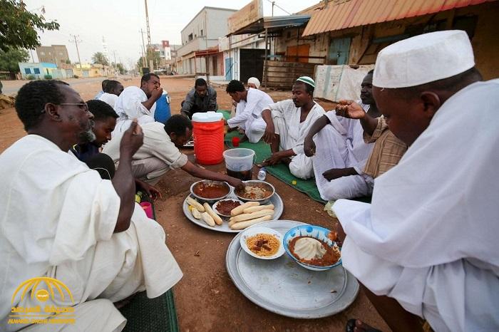 "خطأ فادح" يتسبب في إفطار السودانيين قبل الأذان!