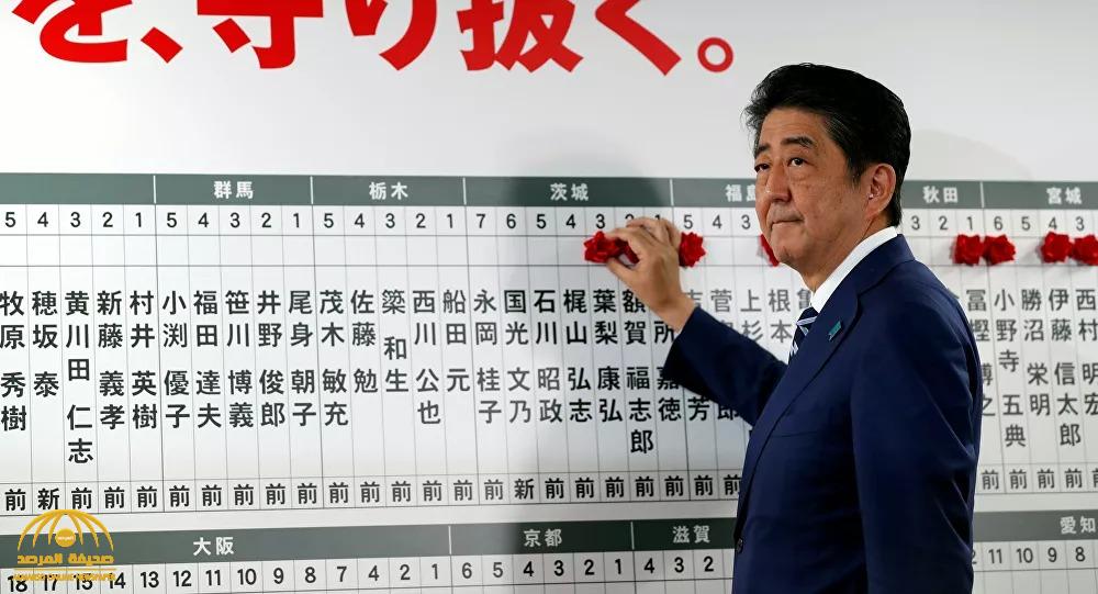 شاهد: فيديو لرئيس وزراء اليابان يثير الغضب :"من تظن نفسك"!