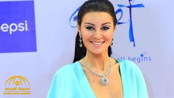 فنانة مصرية شهيرة تفاجئ الجمهور.. وتكشف صلة قرابتها لصالح كامل!