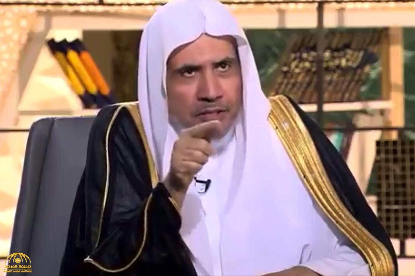 بالفيديو: "العيسى" يروي قصة مسلم يعمل في كنيسة فاجأه بطلب أثناء زيارته لأمريكا !