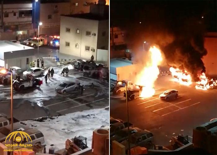 شاهد: شخص يشعل النار في عدد من "السطحات " داخل مواقف مخصصة لسحب السيارات المخالفة بالجبيل
