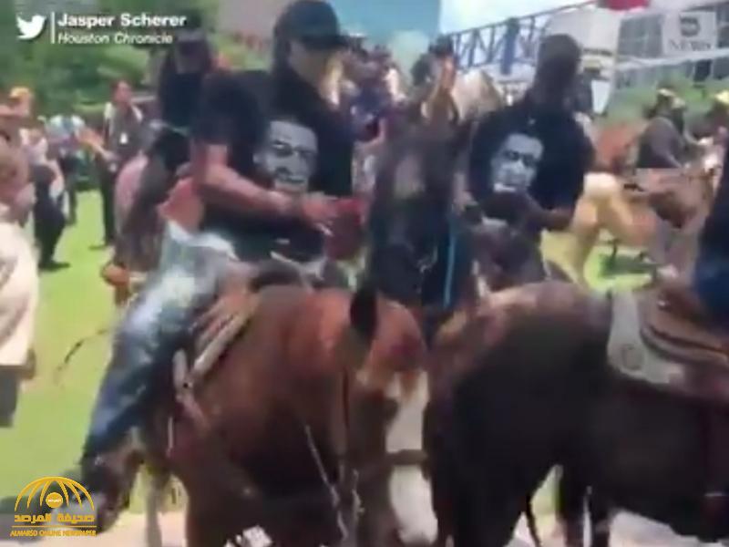 شاهد.. متظاهرون  يمتطون الخيول وينضمون للاحتجاج على مقتل "فلويد" في أمريكا