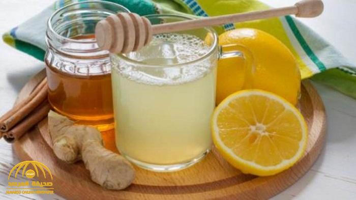 ماذا يحدث لجسمك عند شرب العسل مع الماء بالليمون؟