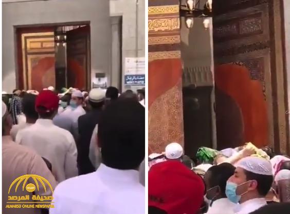 شاهد: تزاحم بين المصلين لأداء صلاة الجمعة في "مسجد قباء"