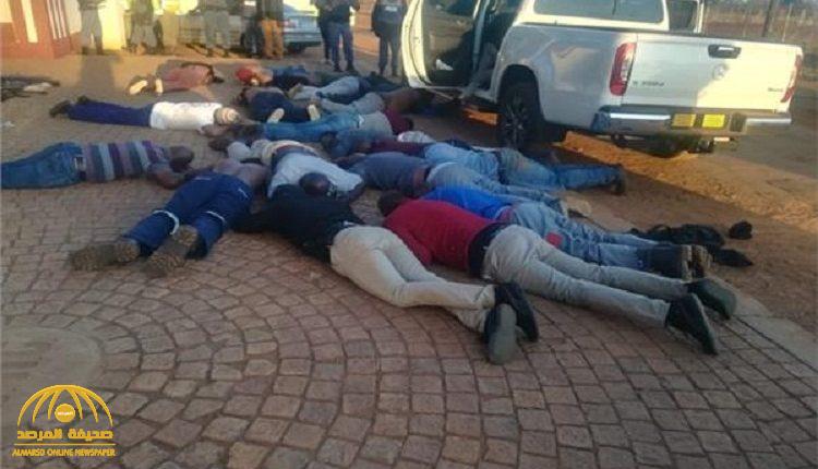 مقتل خمسة أشخاص في إطلاق نار داخل كنيسة في جنوب أفريقيا - صور