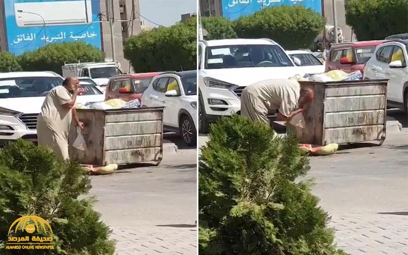 شاهد : عراقي يأكل من القمامة يثير ضجة في مواقع التواصل