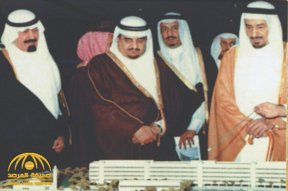 صورة نادرة لـ 4 من ملوك السعودية بينهم الملك سلمان.. والكشف عن تاريخها ومناسبتها