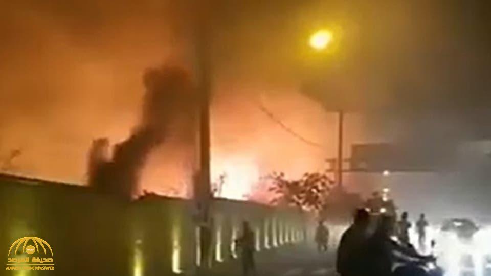 شاهد: لحظة اندلاع حريق هائل في شيراز بإيران