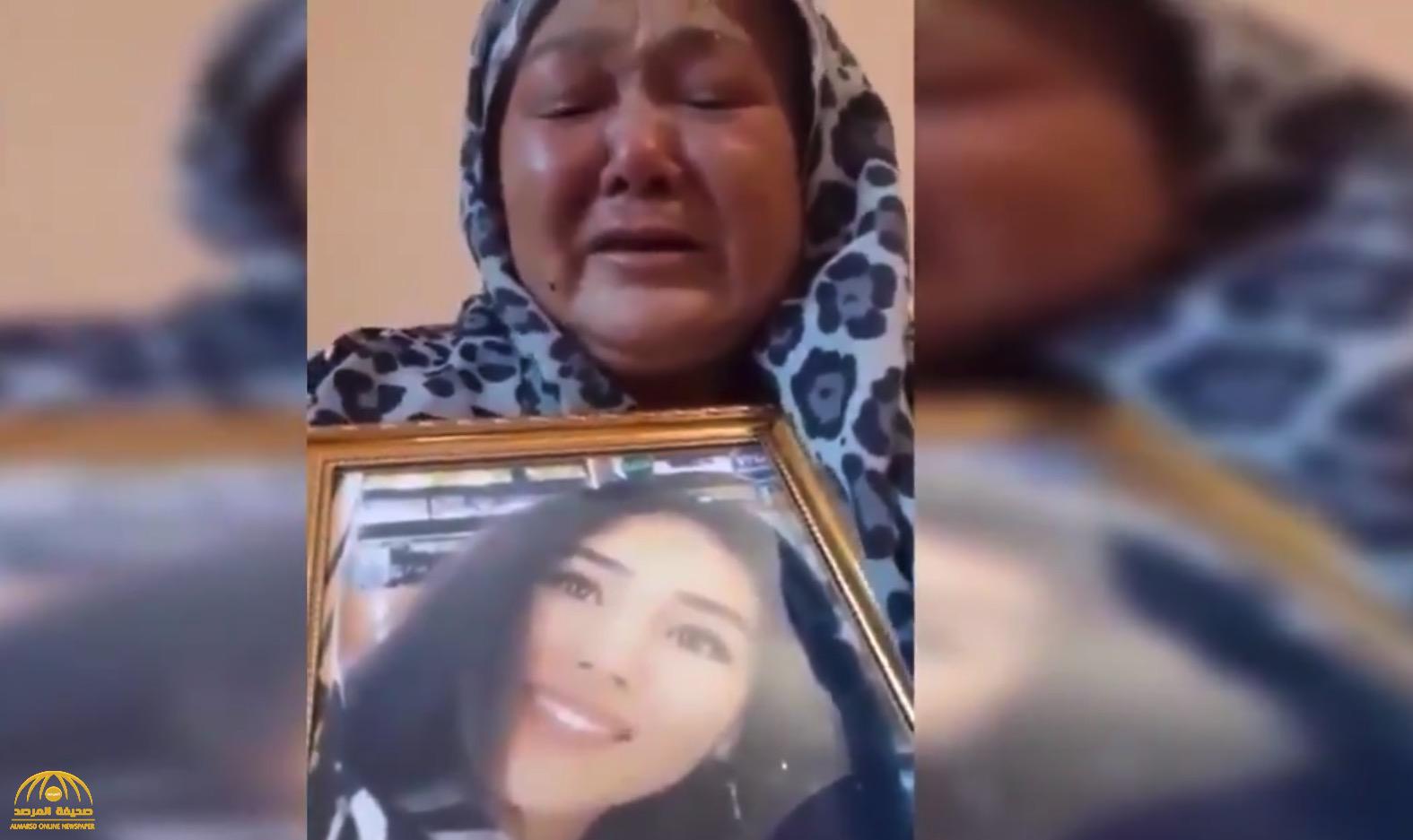 شاهد: والدة الفتاة التي اغتصبها وقتلها مقرب من أردوغان تنهار من البكاء بعد رؤيته في "آيا صوفيا"