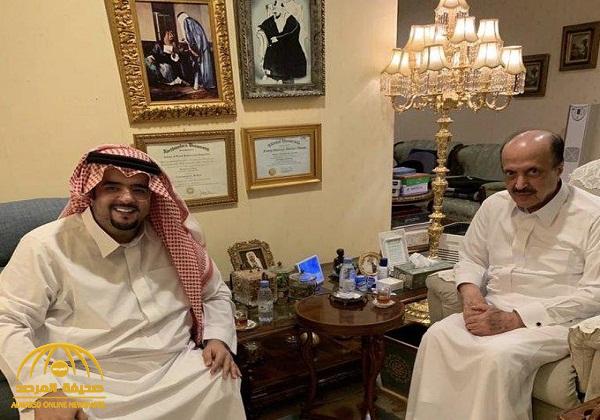 شاهد .. "عبدالعزيز بن فهد" يزور الأمير "عبدالإله بن عبدالعزيز" في منزله