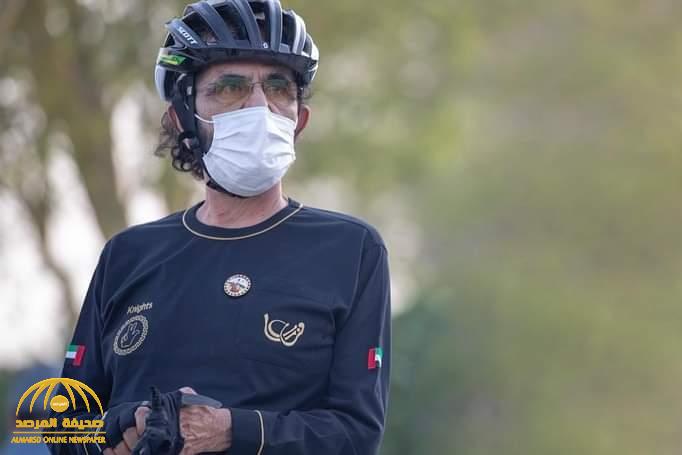شاهد.. "محمد بن راشد" يتجول في  شوارع دبي على دراجة هوائية