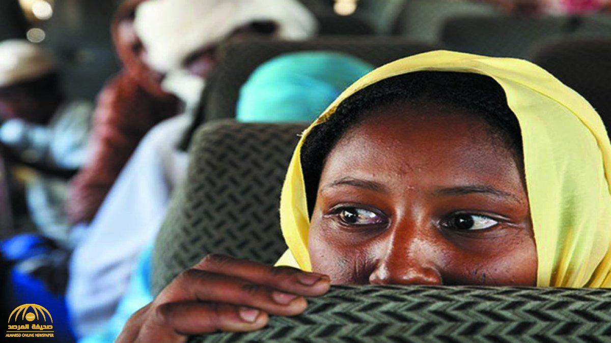 “شاهد” فتاة سودانية تنهار وتنفجر بالبكاء بسبب ما فعلته معها ذئاب بشرية في المواصلات العامة لإشباع رغبتهم