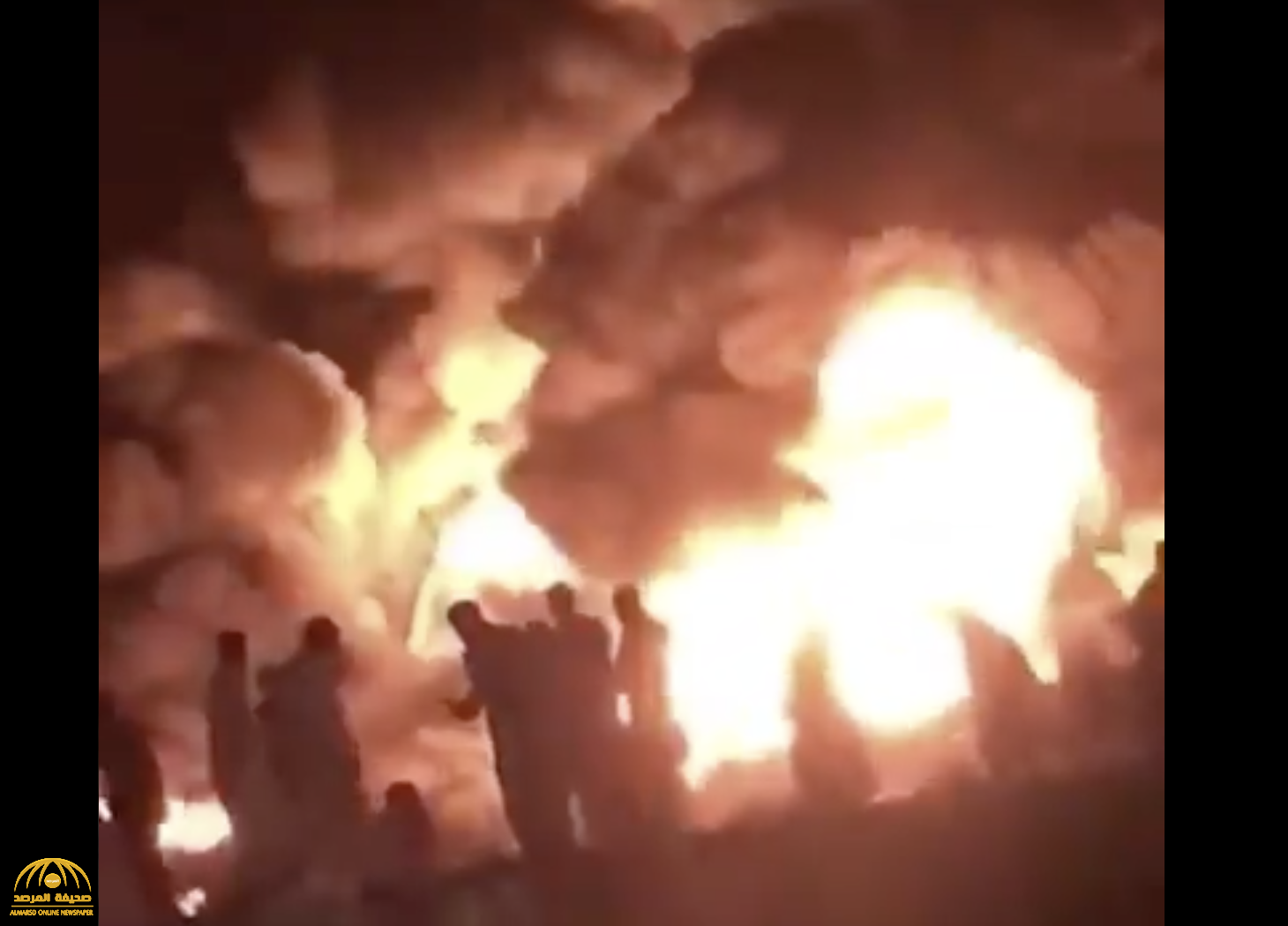 شاهد: حريق ضخم  في مستودعات جنوب الرياض