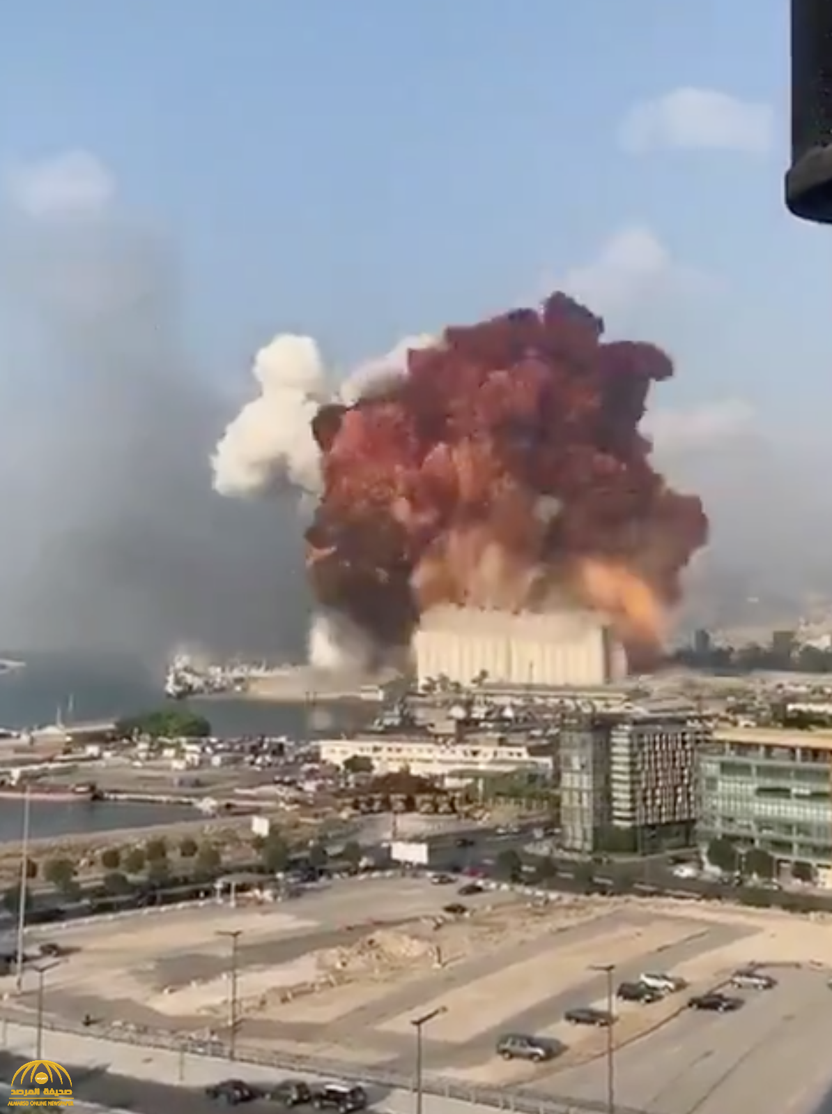 شاهد: انفجار ضخم  يهزّ وسط  بيروت وأنباء عن عشرات المصابين وأضرار كبيرة