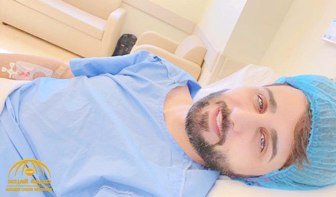 الإعلامي "سامي الجعوني" يفاجئ متابعيه بصورة من داخل المستشفى ويطلب الدعاء