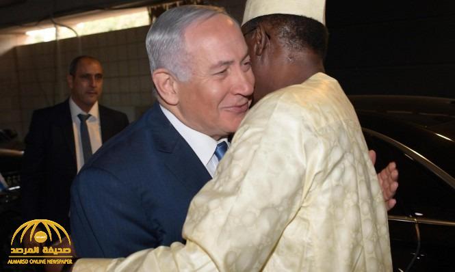 وصل إلى تل أبيب سرًا .. وفد من دولة إفريقية مسلمة يزور إسرائيل