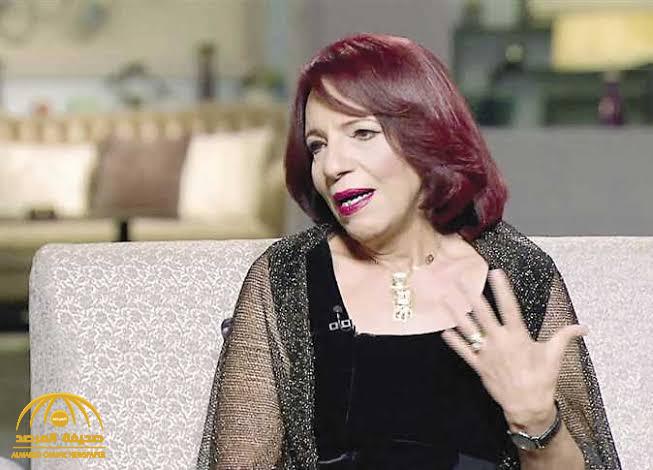 بالفيديو.. فنانة مصرية ترد على منتقدي ارتدائها المايوه: "سيبوني أدخل النار"