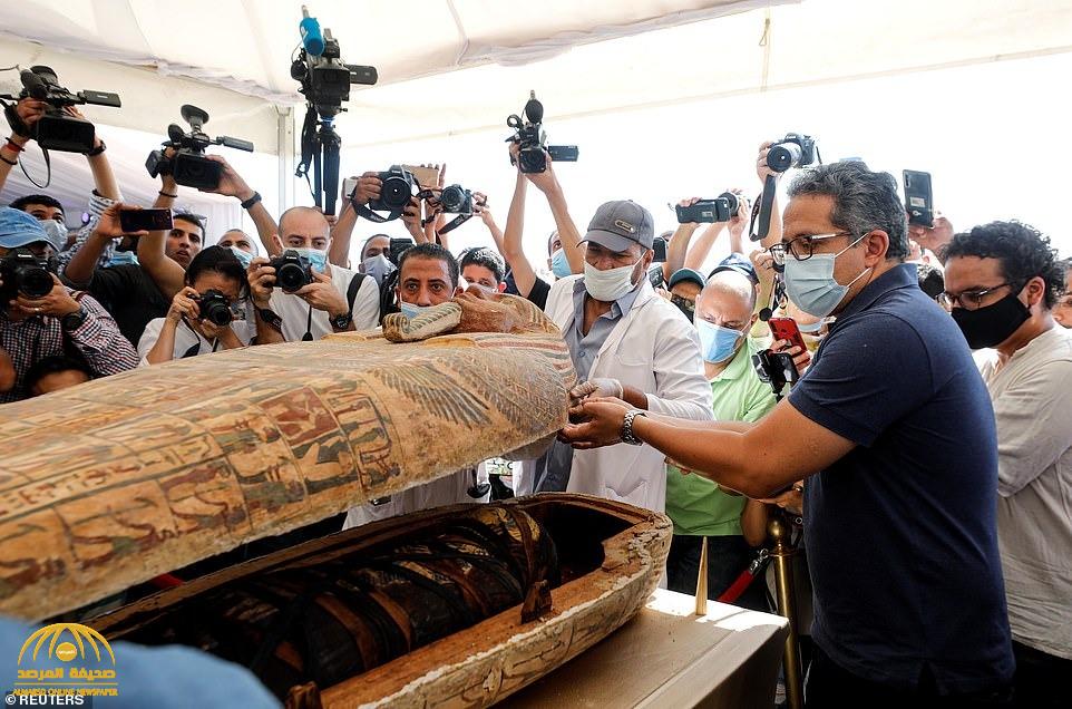 بالفيديو والصور:  مصر تكشف عن  جثث فرعونية  محنطة  داخل  59 تابوتا قبل  2500 عاما