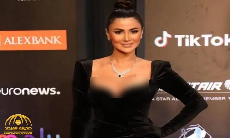 بالصور .. الكشف عن هوية الحسناء صاحبة "الفستان الأسود" التي خطفت الأنظار في مهرجان الجونة بمصر