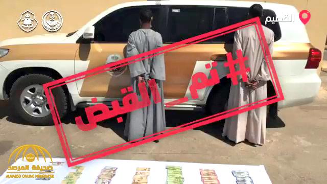 من بينهم 7 يمنيين كانوا يستعرضون بالأسلحة.. شاهد: الأمن العام يبث فيديو "تم القبض" لعدد من مرتكبي الجرائم