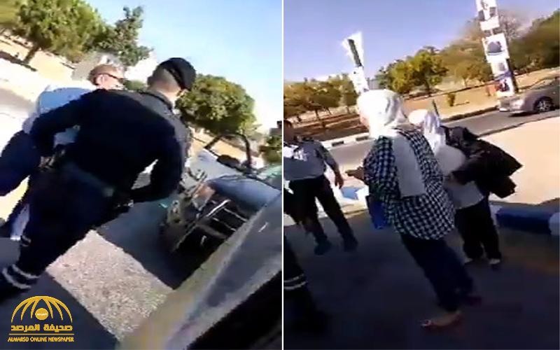 "والله لخليك تبوس كنادري" .. شاهد: امرأة تنفجر في وجه موظف أردني تحرش بها  داخل حافلة