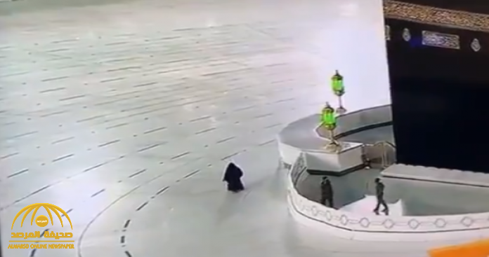 بالفيديو : مشهد نادر الحدوث لامرأة تطوف بمفردها حول الكعبة!