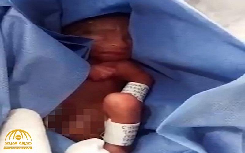 مستشفى يعلن وفاة طفل ويضعه في ثلاجة الموتى .. وبعد 6 ساعات حدثت المفاجأة ! -فيديو
