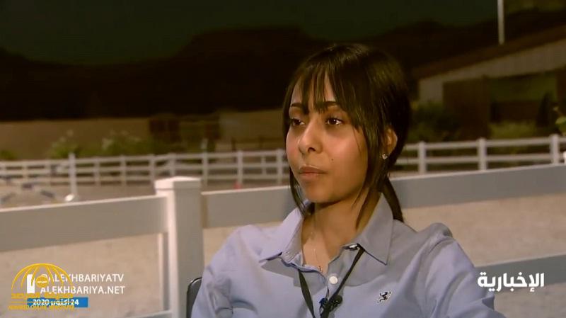 شاهد .. أول فارسة سعودية تعمل مدربة للفروسية تكشف كيف بدأت مشوارها