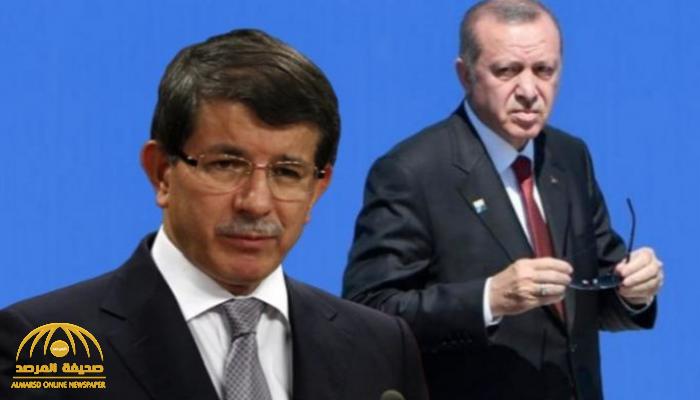 "داوود أوغلو" يفتح النار على "أردوغان": "هو وأسرته أكبر مصيبة حلت على تركيا"