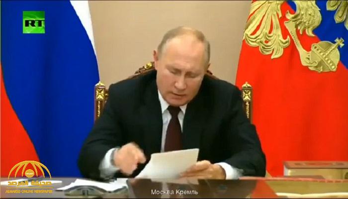 بالفيديو.. "بوتين" يقرأ آيات من القرآن في لقاء مع ممثلي الأديان