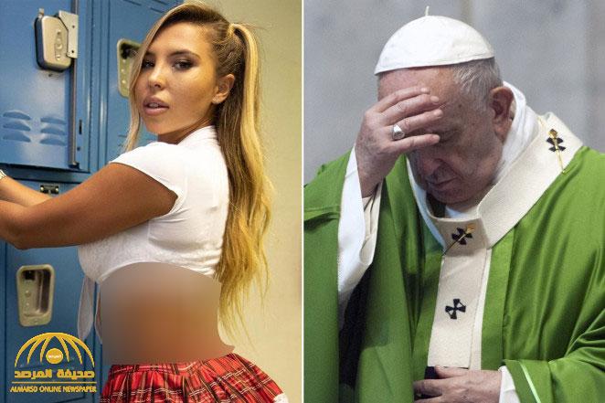 حساب "البابا فرنسيس" يضع علامة إعجاب على صورة فاضحة لعارضة أزياء!