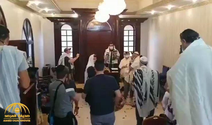 شاهد.. يهود في الإمارات يحتفلون بـ"طقوس البلوغ"!