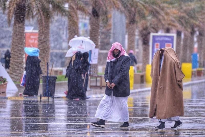 "الأرصاد" : هطول أمطار رعدية على بعض مناطق المملكة من الجمعة حتى الاثنين