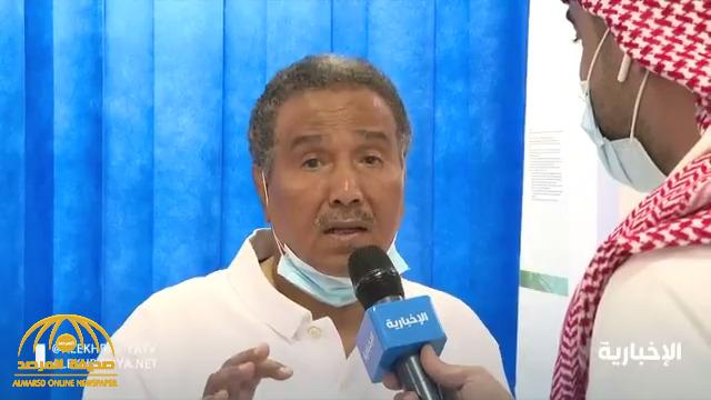 شاهد: محمد عبده يتلقى لقاح "فايزر" ويوجه رسالة هامة بشأن التطعيم