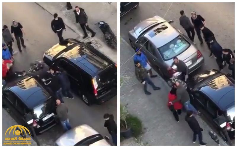 شاهد: ضرب رجل أمن  لبناني بطريقة عنيفة وسط شارع في طرابلس