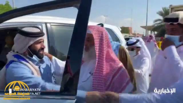 بالفيديو .. شاهد كيف استقبل السعوديون المواطنين القطريين لحظة دخولهم أراضي المملكة