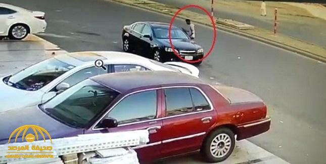 بعدما نشرت "المرصد" فيديو للواقعة .. تفاصيل القبض على سارق السيارة في حي الروابي بجدة