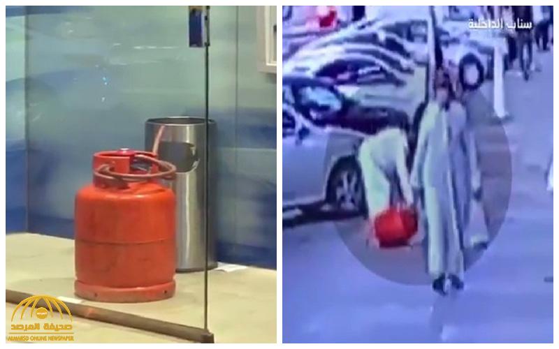 "تصرف غريب".. شاهد: مواطن يضع "أنبوبة غاز" داخل غرفة صراف آلي لأحد البنوك في الرياض