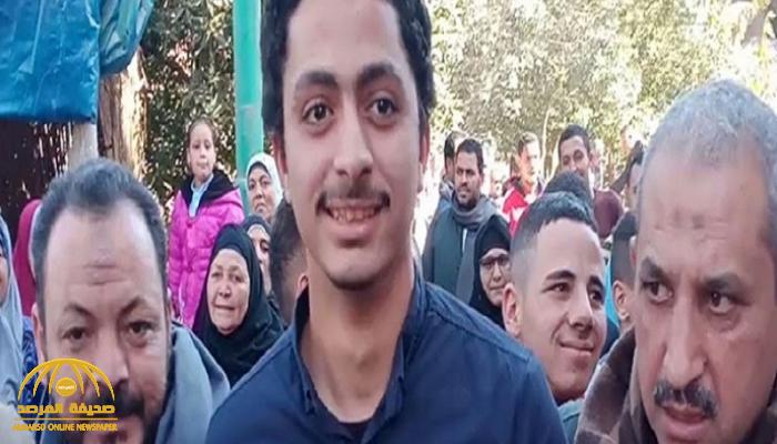 اُختطف وهو بعمر 3 سنوات.. تفاصيل قصة "أغرب من الخيال" لشاب مصري عاد إلى أسرته بعد غياب 21 عامًا-فيديو