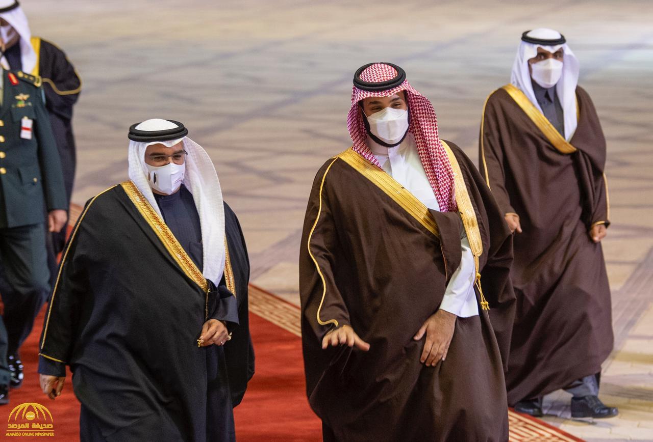 شاهد .. الأمير محمد بن سلمان يستقبل ولي عهد البحرين لدى وصوله الرياض .. ويعقد اجتماعا معه