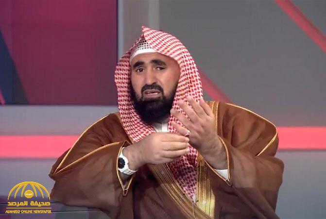 بالفيديو: داعية سعودي يروي قصة راقٍ يبيع "جركل أخضر" بـ 22 ألف ريال لعلاج ابن أحد المسؤولين