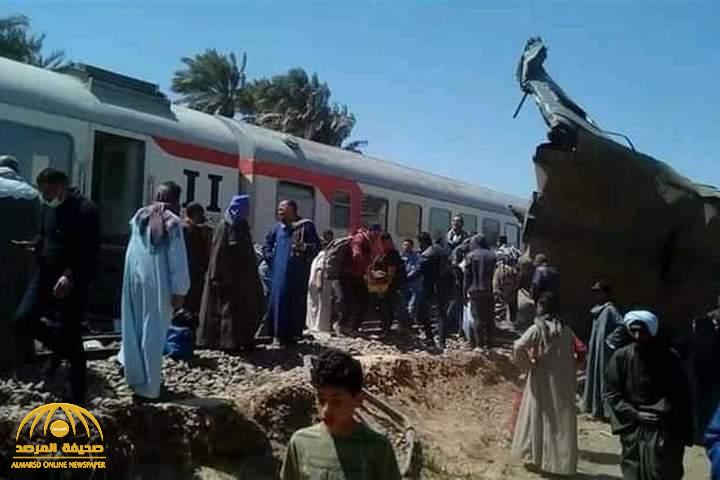 بالصور والفيديو : وفاة 32 مصريا وإصابة 91 آخرين في ⁧‫حادث تصادم قطارين بسوهاج