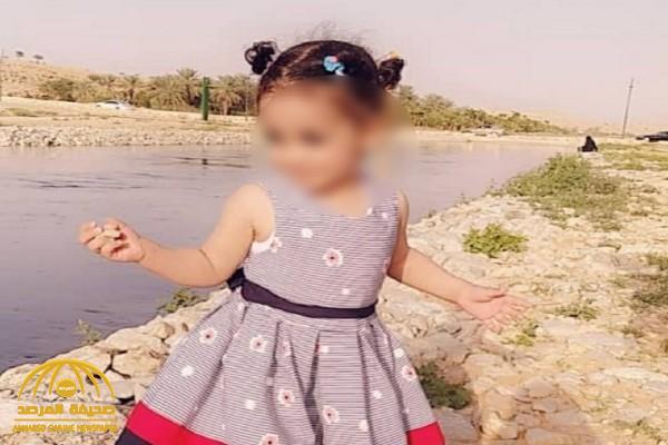 كلاب مفترسة تنهش جسد طفلة عمرها 4 سنوات حتى الموت في الرياض.. وعمها يكشف ملابسات الواقعة المفجعة