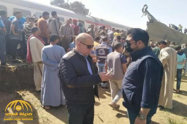 شاهد: وزير النقل المصري يكشف سر توقف قطار سوهاج بشكل مفاجئ 