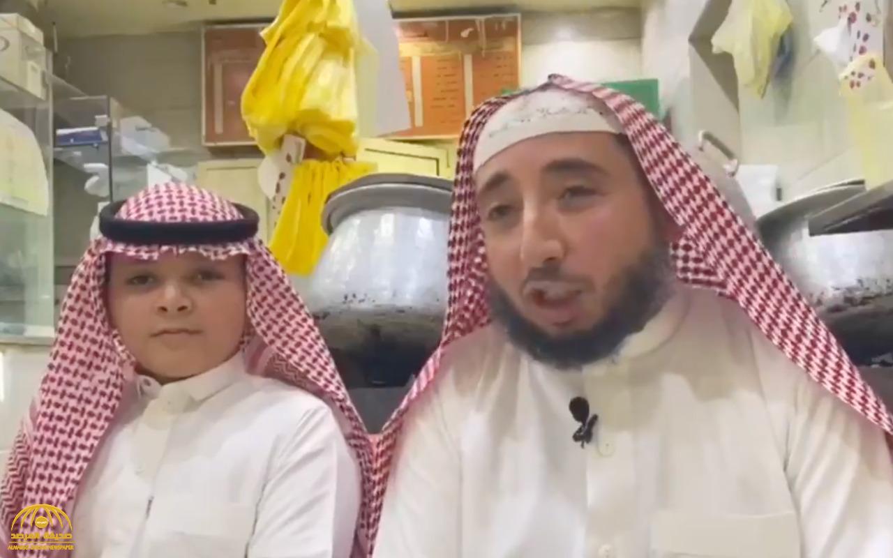شاهد: صاحب  أشهر مطعم للفول في مكة يكشف عن أسرار مكونات الفول المبخر بالجمر