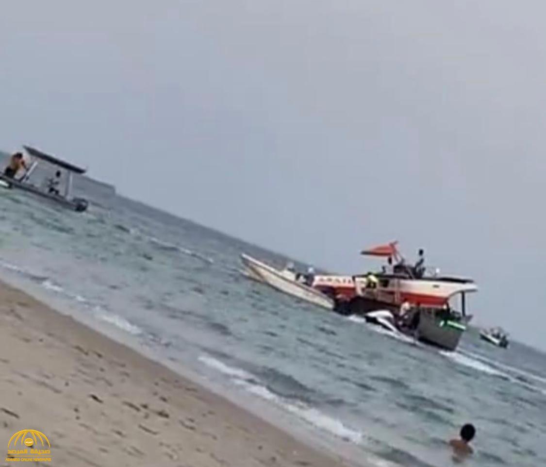 بالصور والفيديو : تصادم قاربيْ نزهة بالجبيل وأنباء عن وقوع وفيات ومصابين